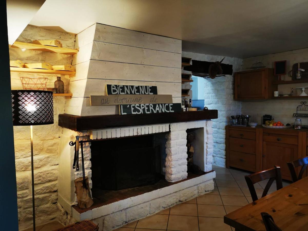 לינה וארוחת בוקר Bersaillin Domaine De L'Esperance, Chambre Rose מראה חיצוני תמונה